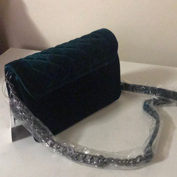 Green Velvet Crossbody Bag - Picture 3 of 8